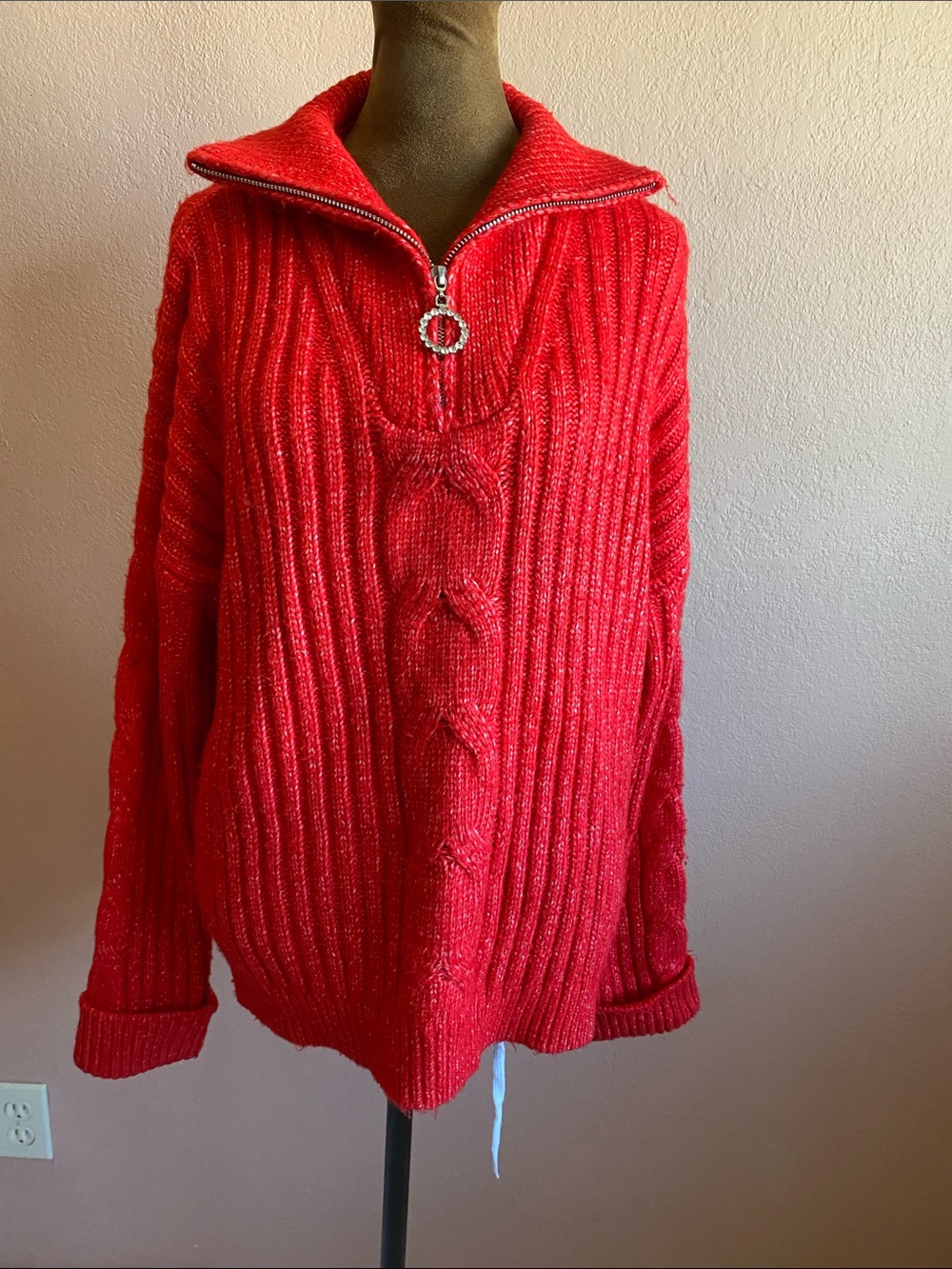 VENUS Red Cable-Knit Half-Zip Turtleneck Sweater